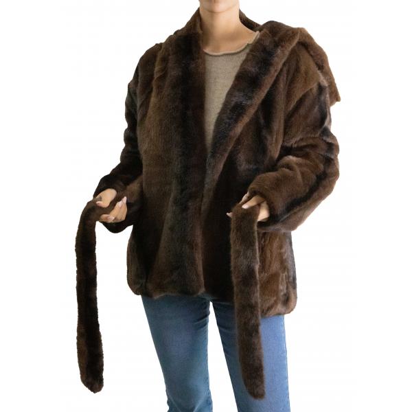 Similpelliccia con cappuccio e cinta 